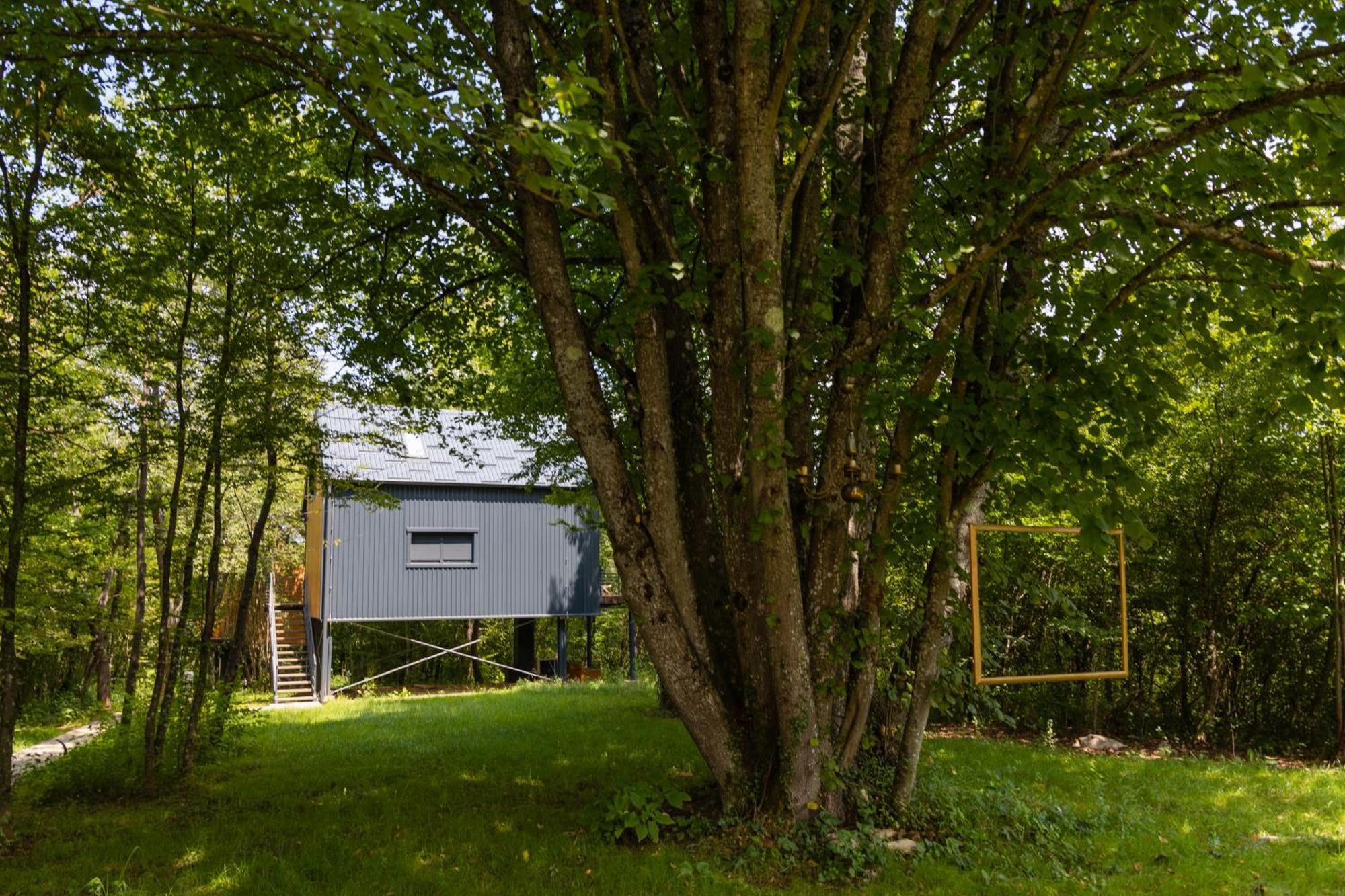 Tree Elements Treehouse Retreat Appartement Slunj Buitenkant foto